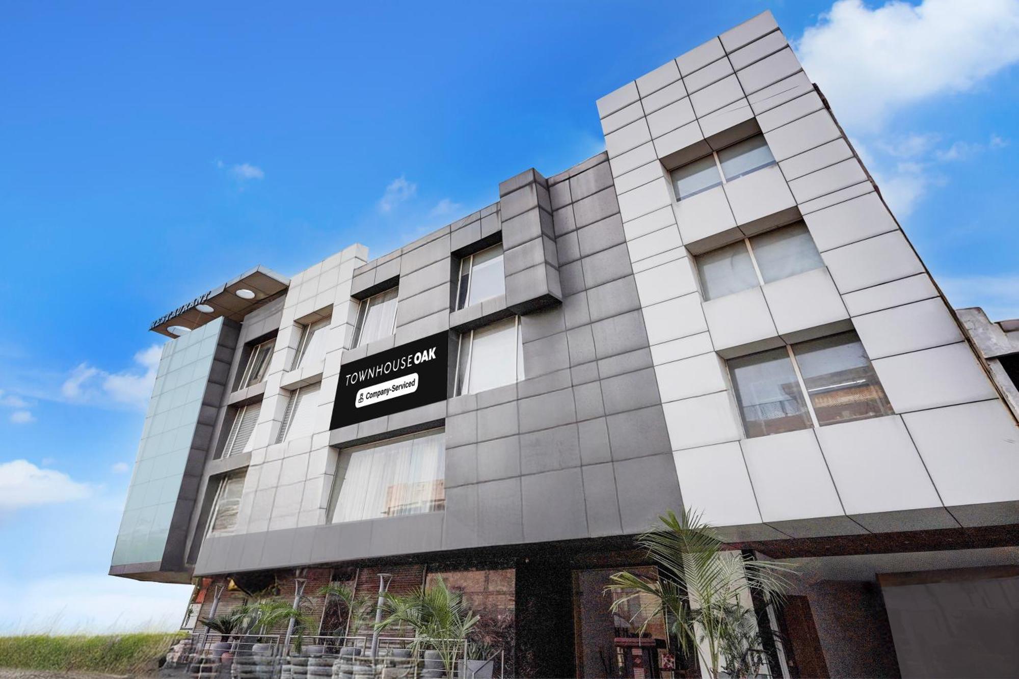 Townhouse Oak Agra Near Sultanganj Puliya Formerly Bb Grand 外观 照片