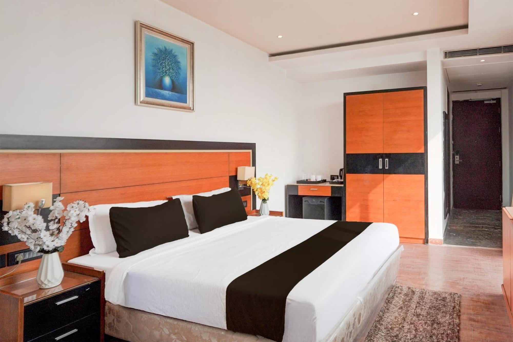 Townhouse Oak Agra Near Sultanganj Puliya Formerly Bb Grand 外观 照片