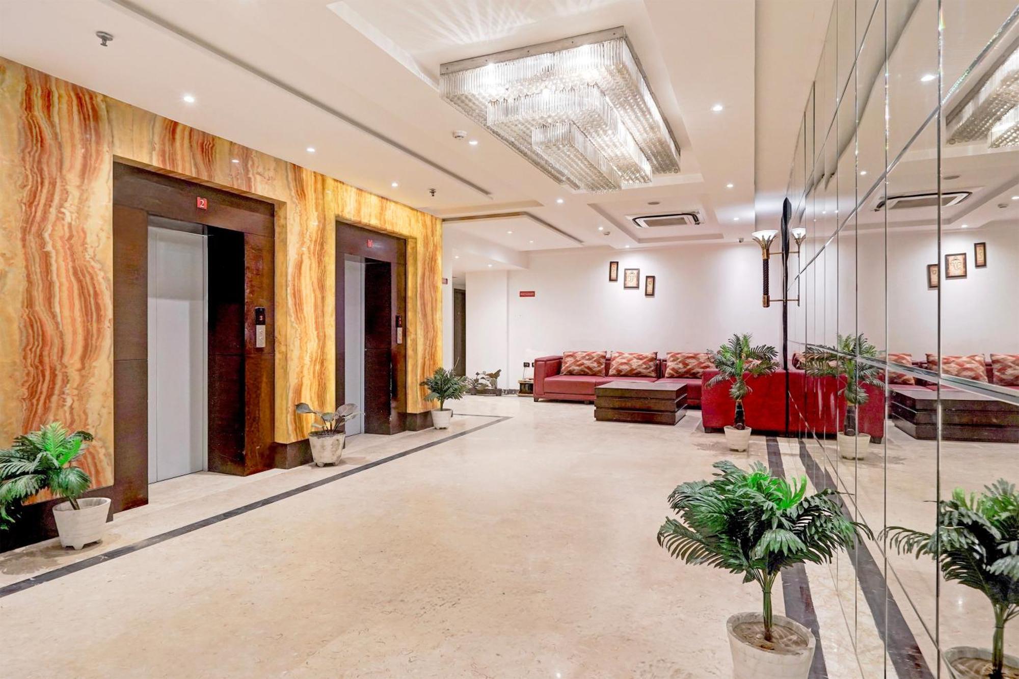 Townhouse Oak Agra Near Sultanganj Puliya Formerly Bb Grand 外观 照片