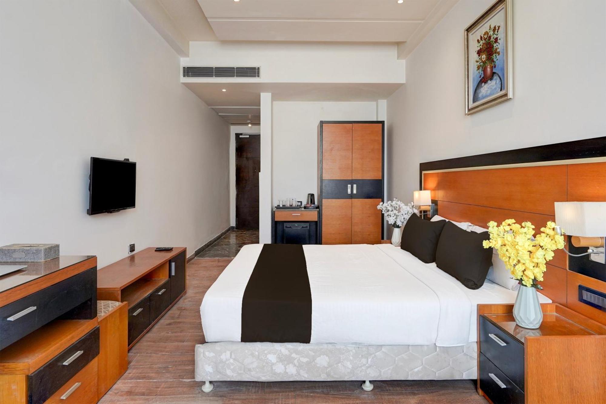 Townhouse Oak Agra Near Sultanganj Puliya Formerly Bb Grand 外观 照片